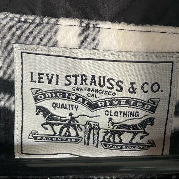 Levi's Women’s Wool Blend Classic Preppy Academia Plaid  Trucker Jacket - XS - Picture 12 of 12